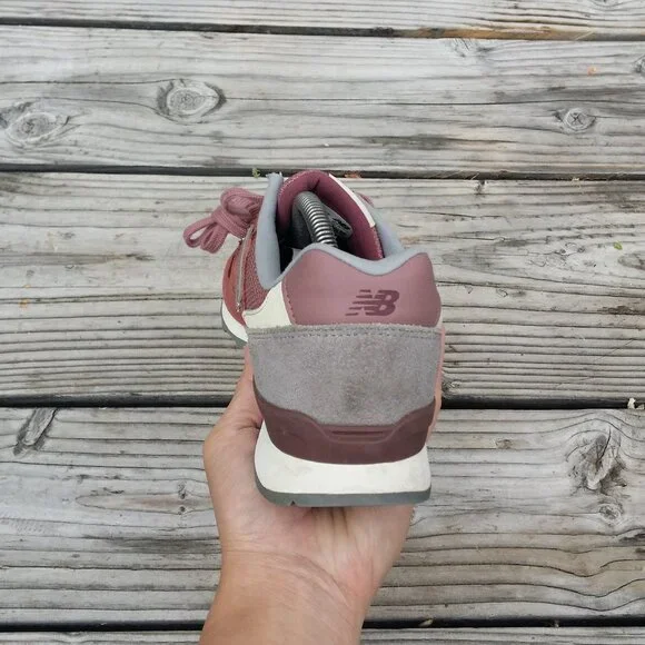 Men Size 9.5 / Size 11 Women New Balance 696 Lush Lifestyle Shoes Sneakers - Picture 6 of 8